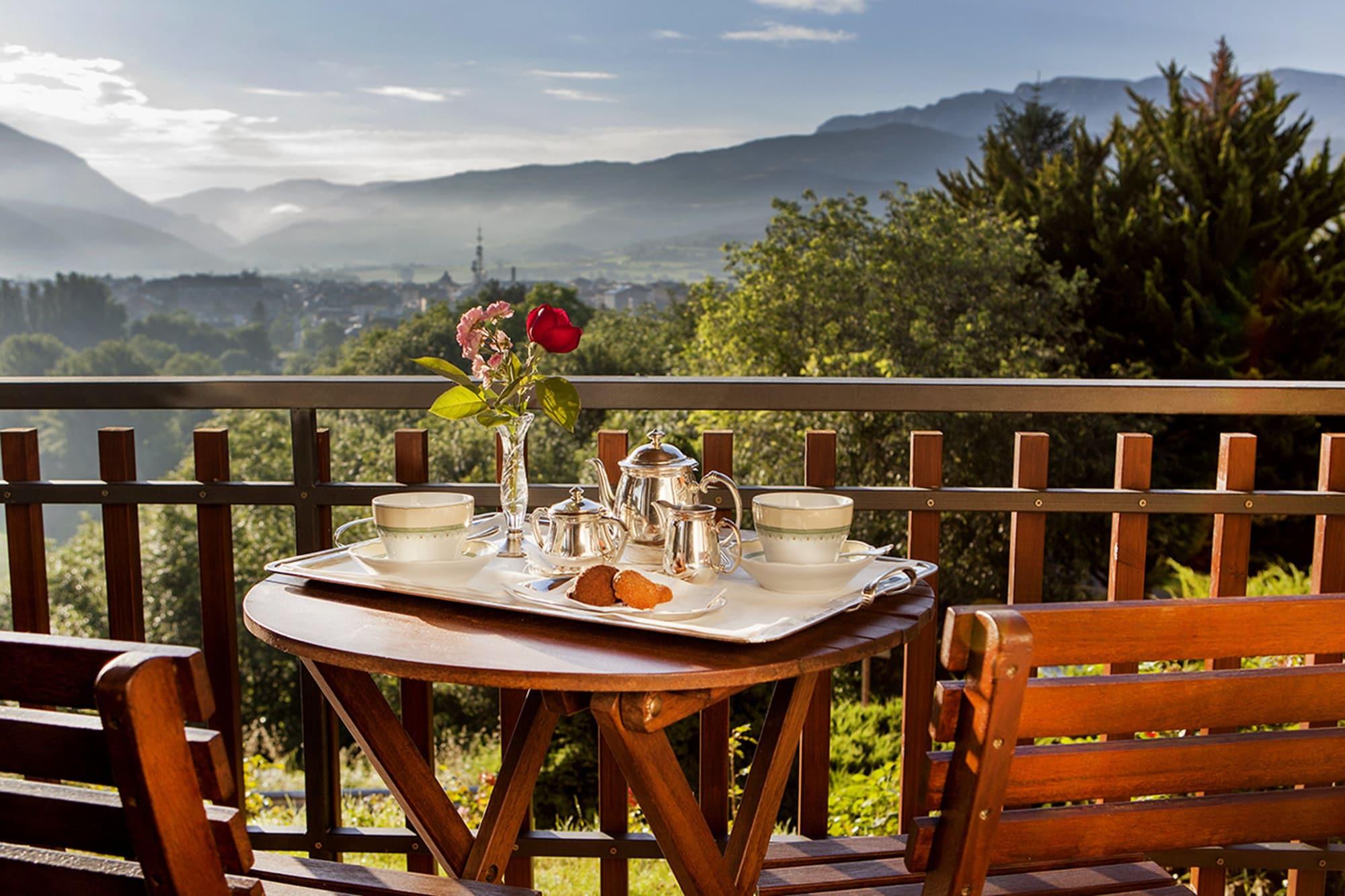 El Castell De Ciutat - Relais & Chateaux ラ・セウ・ドゥルジェイ エクステリア 写真