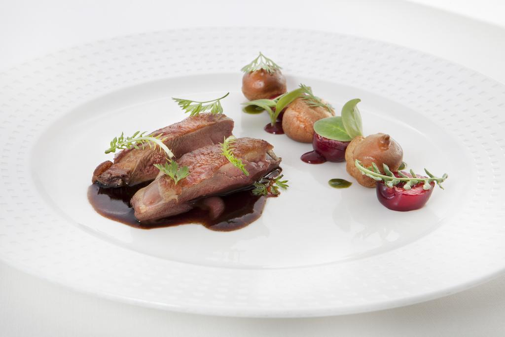 El Castell De Ciutat - Relais & Chateaux ラ・セウ・ドゥルジェイ エクステリア 写真