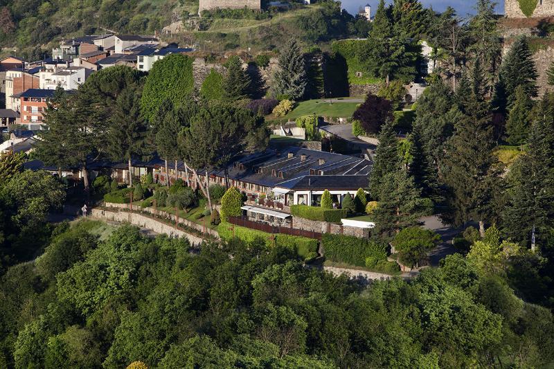 El Castell De Ciutat - Relais & Chateaux ラ・セウ・ドゥルジェイ エクステリア 写真